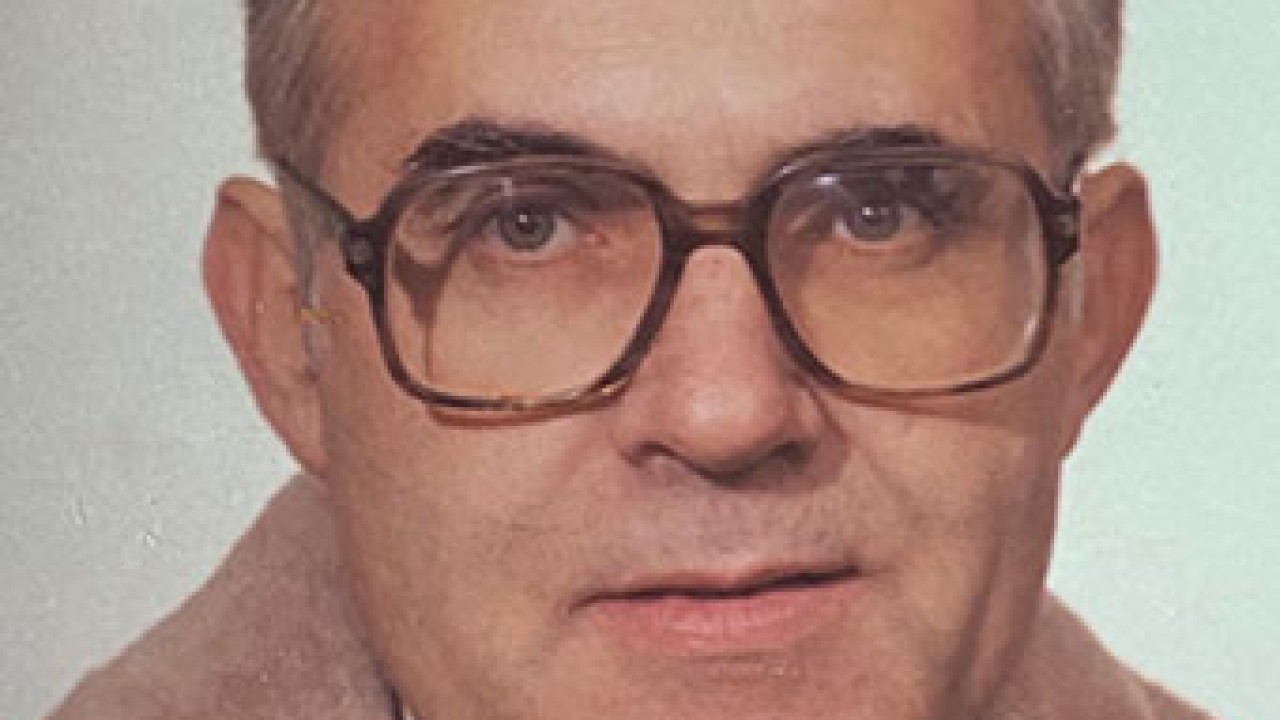 Hommage à mon père le Docteur Claude Renaudat vétérinaire à Vierzon pendant 30 années. Tu m’as donné la passion de ce beau métier…